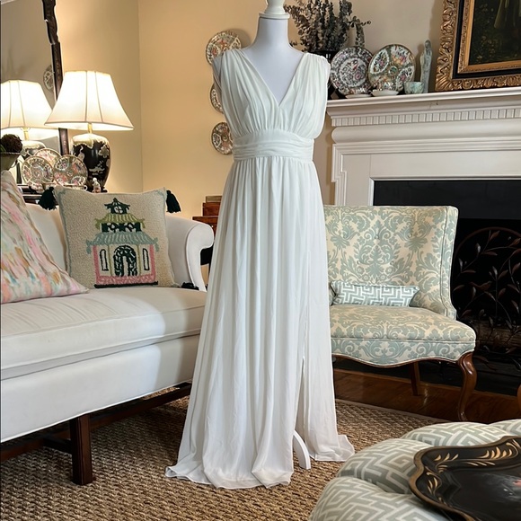 Lulus Dresses & Skirts - White Summer Garden Party or Wedding Dress By Lulus Size M